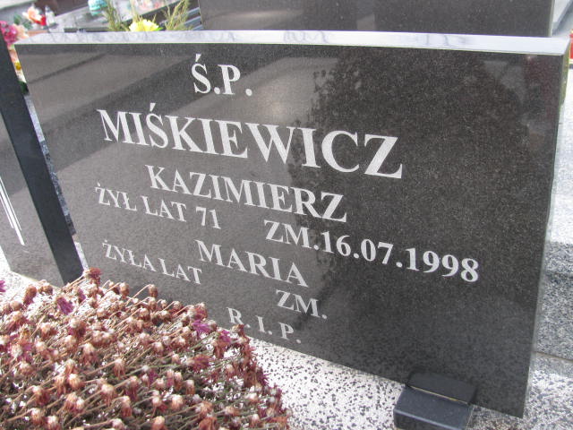 Krzysztof Miśkiewicz 1972 Ogrodzieniec - Grobonet - Wyszukiwarka osób pochowanych